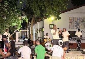 Bandless UG in Performance