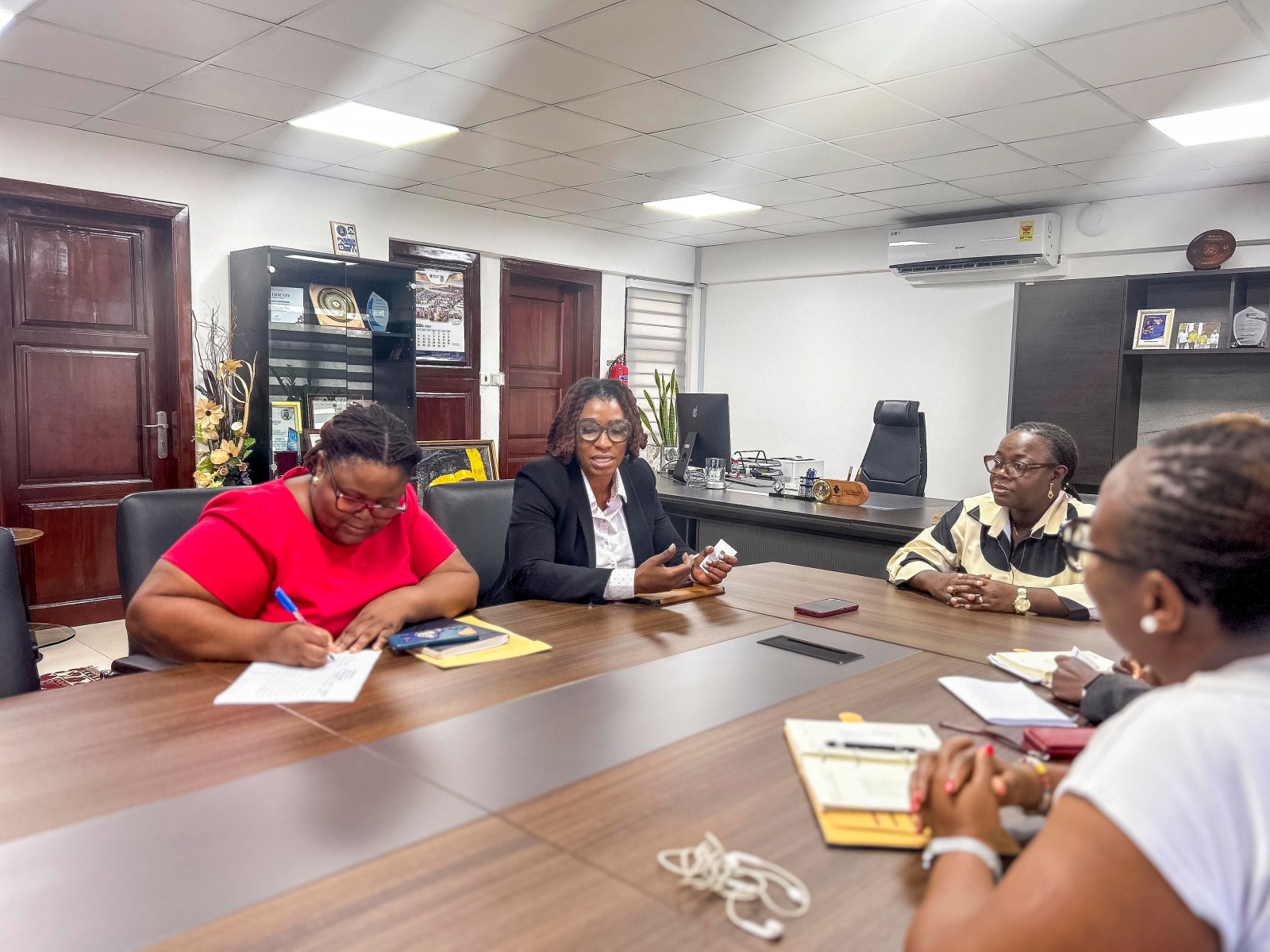 Ms. Pearl Nkrumah addressing the Vice-Chancellor 