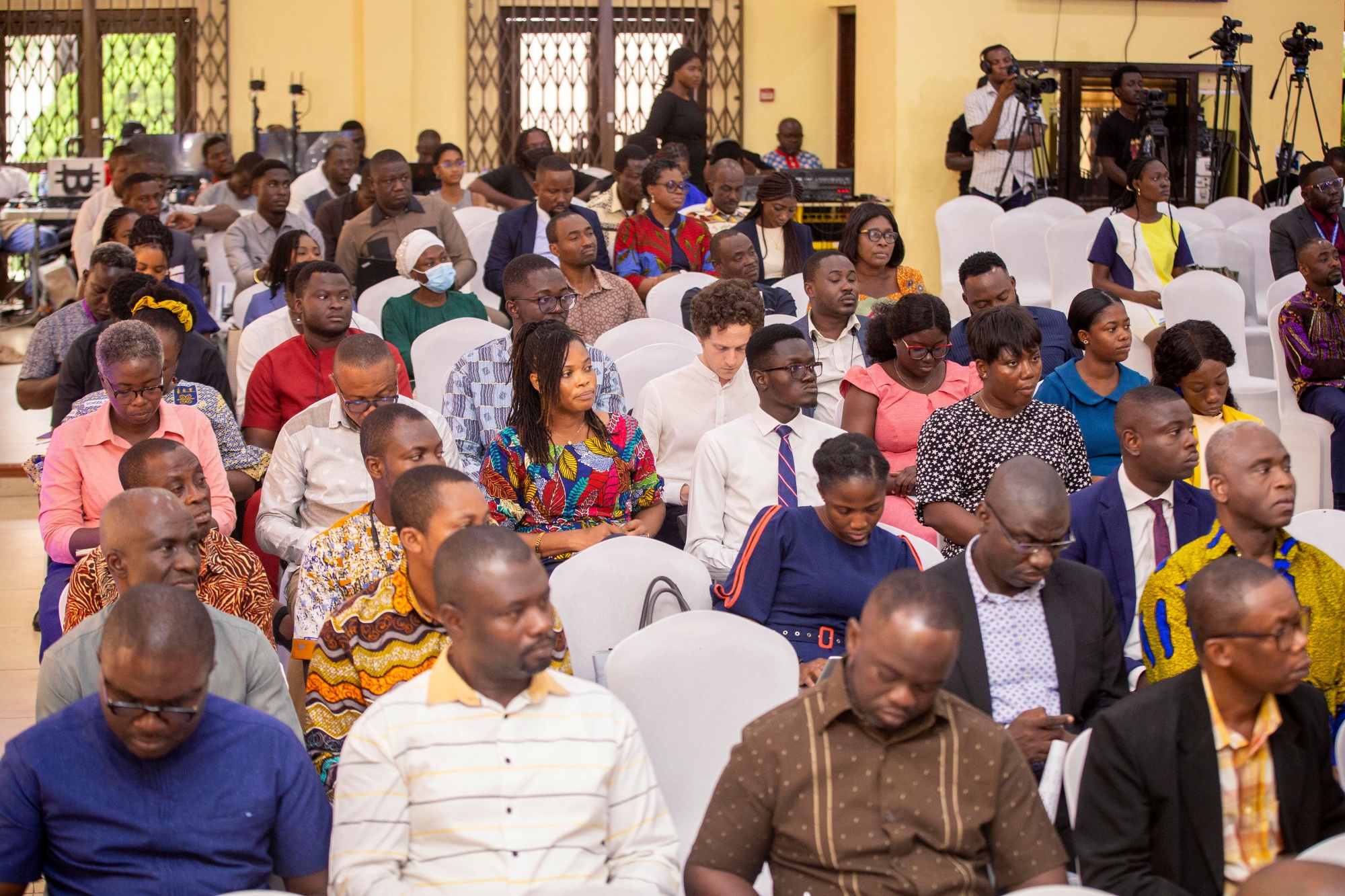 A cross-section of economic and financial sector workers at the dialogue 